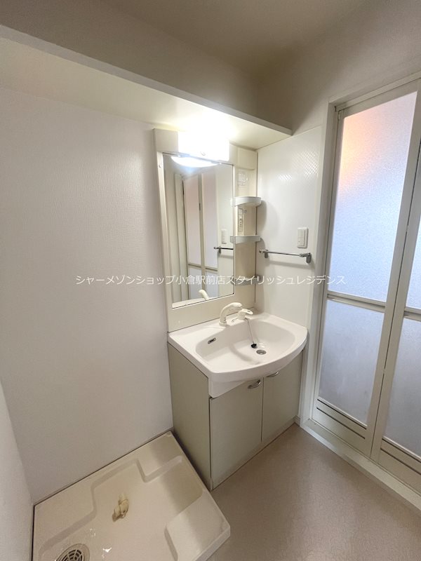 洗面設備　現況と異なる場合は現況を優先します