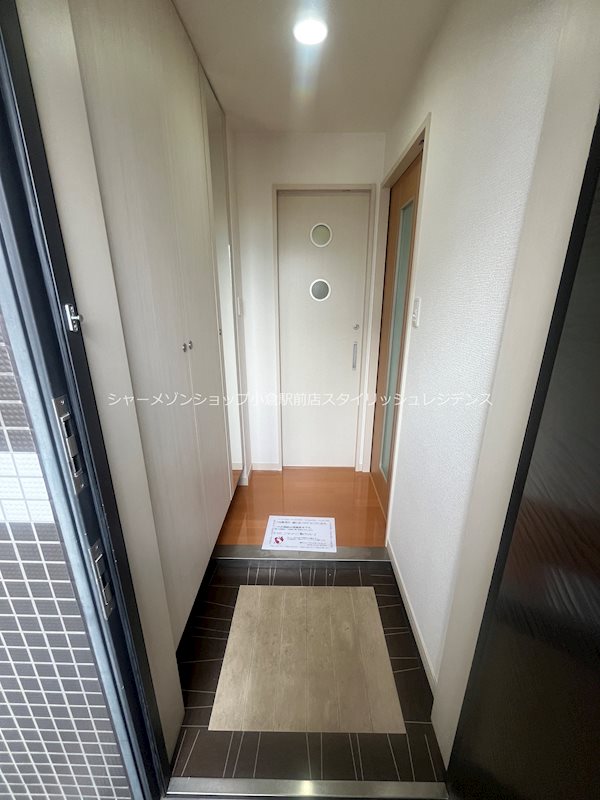 玄関　現況と異なる場合は現況を優先します