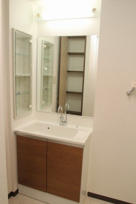 洗面設備　洗面化粧台です♪