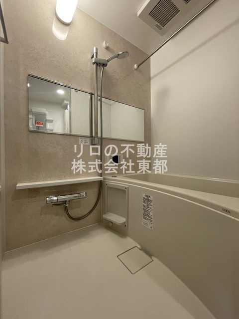 バス・シャワールーム　浴室には乾燥機が付いているので梅雨の時期でも安心です☆