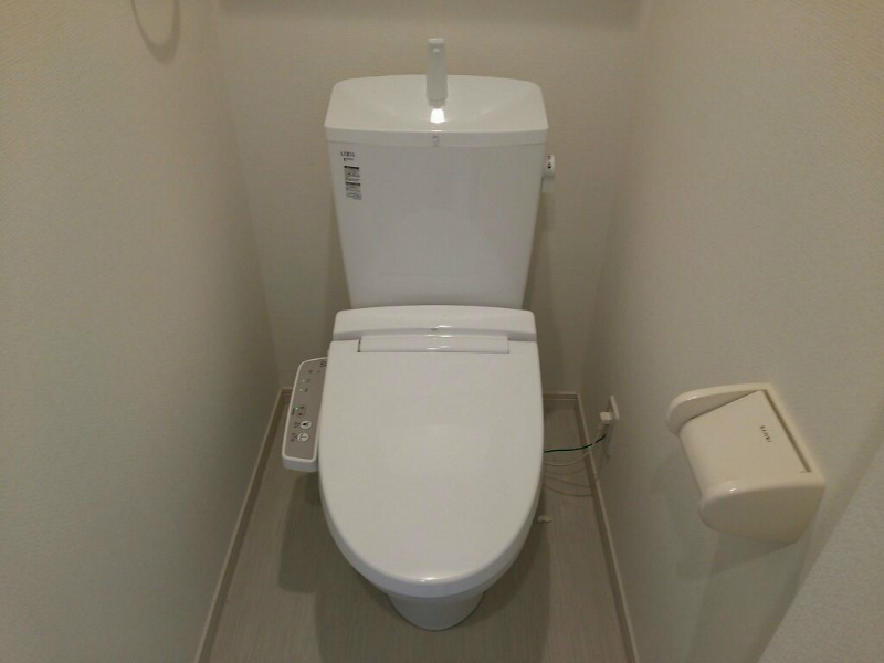 トイレ　温水洗浄便座付