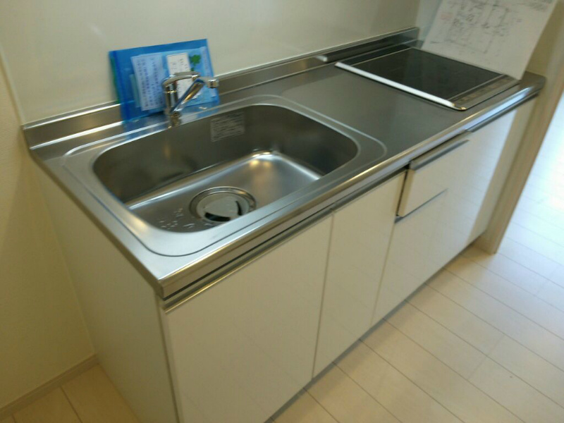 キッチン　IH2口コンロ付です