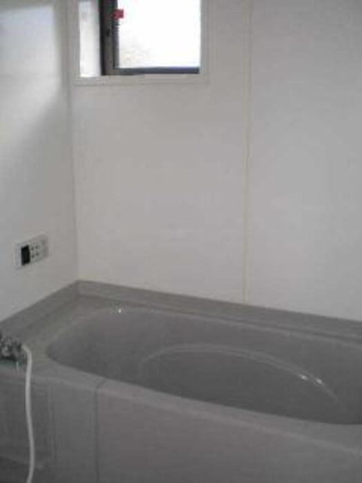 バス・シャワールーム　こちらの物件はMODE不動産なら割引対象の１部屋です。