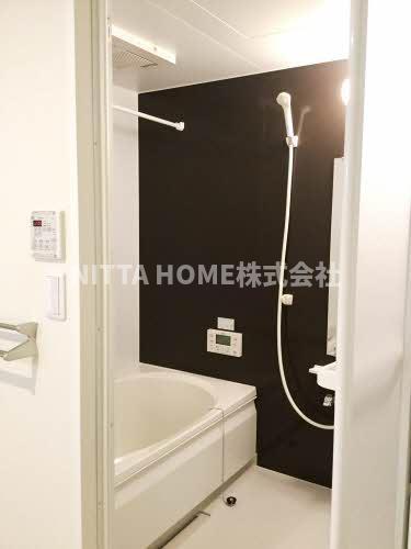 バス・シャワールーム　浴室乾燥機付きのバスルームです☆彡