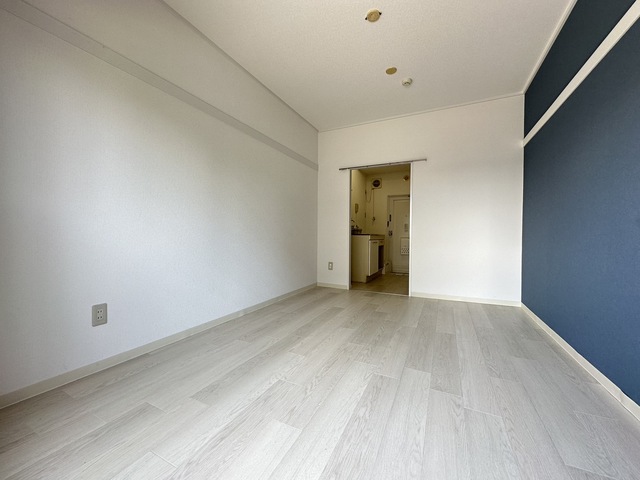 居室・リビング　別部屋参考写真です