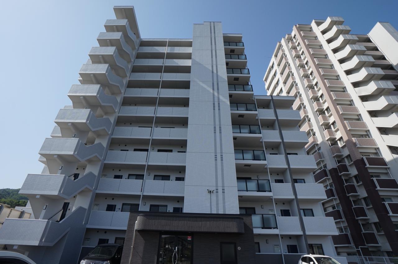 建物外観　エントランス外観