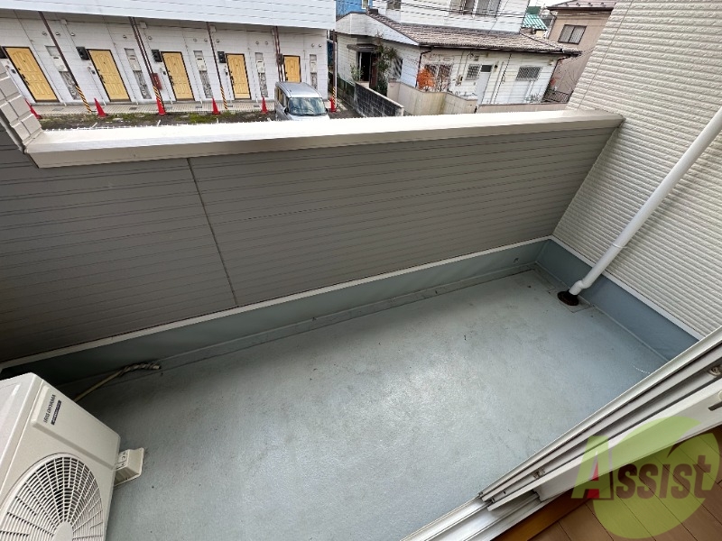 バルコニー　バルコニーも広くしっかり洗濯物も干せます。