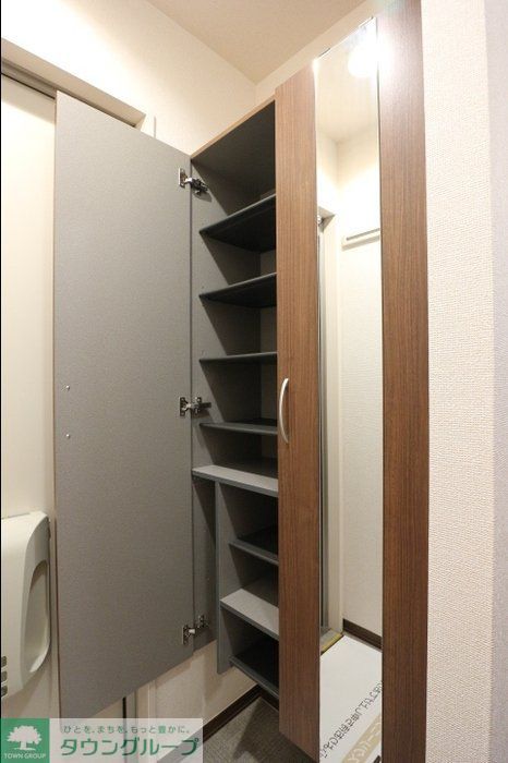 玄関　※別号室参考写真です