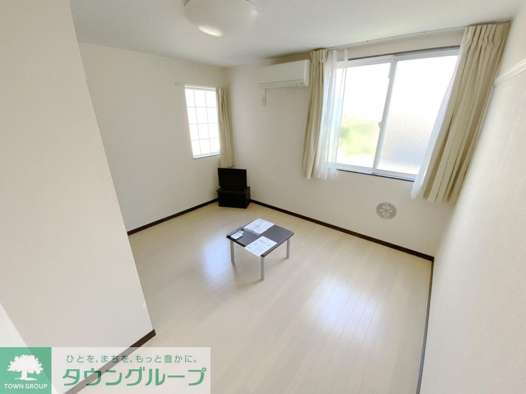 居室・リビング　こちらは同タイプの親部屋のお写真になります。