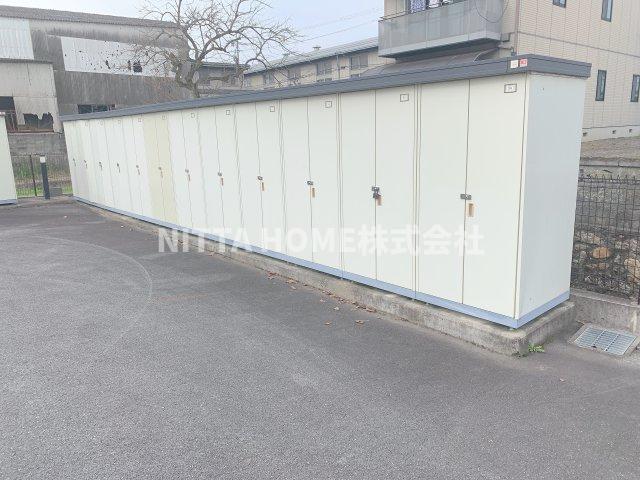 その他共有部分　タイヤも保管できるトランクルーム◎