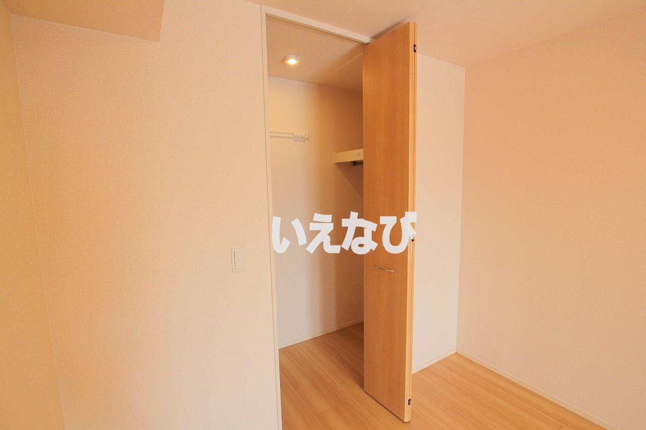 収納　ウォークインクローゼット