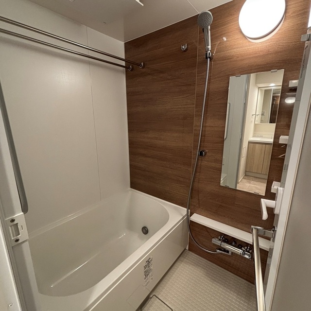 バス・シャワールーム　※写真は同タイプ住戸です。