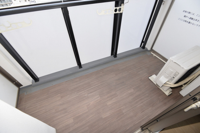 バルコニー　陽当たり良好なバルコニーです