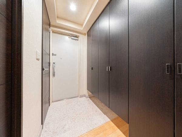 玄関　＊別部屋参考写真