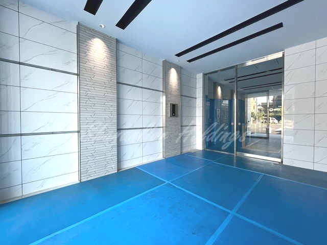 エントランス　新築の綺麗なエントランス♪