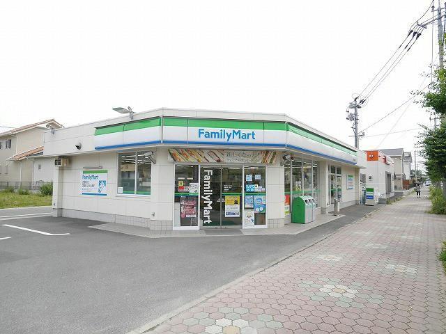 コンビニ　ファミリーマート芦屋浜口町店（コンビニ）まで540m