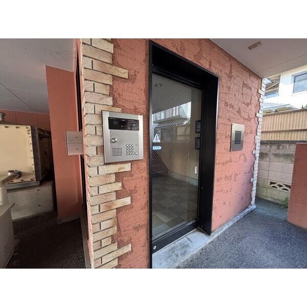 セキュリティ　オートロック完備