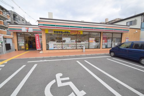 コンビニ　セブンイレブン 大阪今津南1丁目店（コンビニ）まで438m