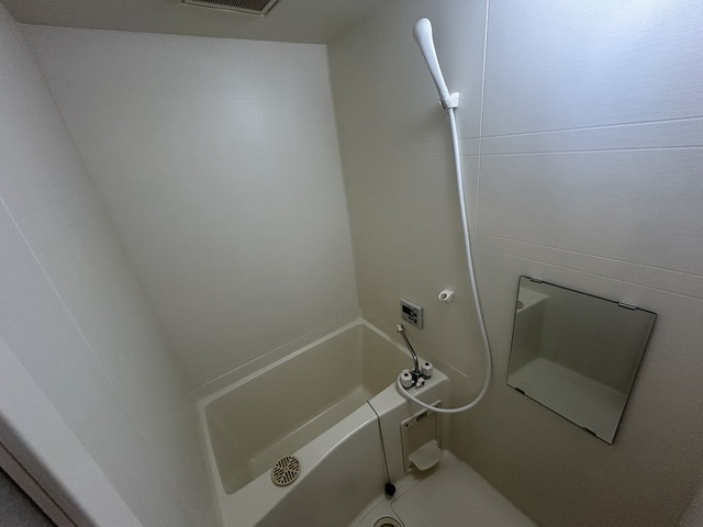 バス・シャワールーム　※別のお部屋の参考写真です。