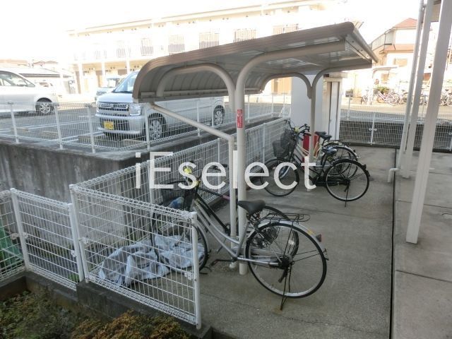 その他共有部分　屋根付き駐輪場