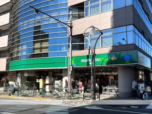スーパー　マルエツプチ高田馬場店（スーパー）まで352m