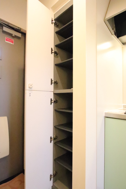 玄関　★たっぷり入るシューズＢＯＸ★