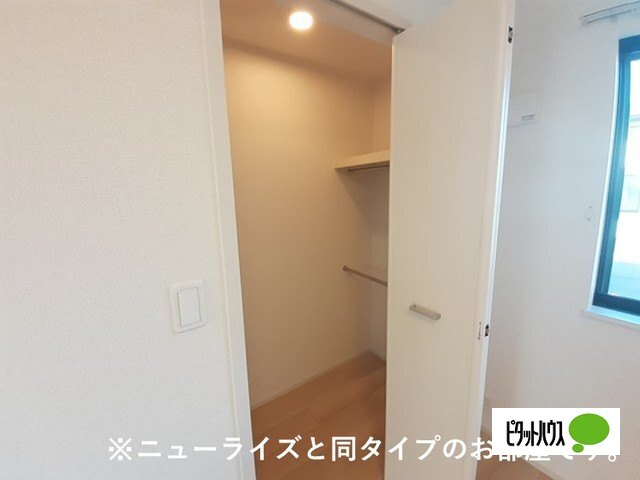 収納　同型モデル
