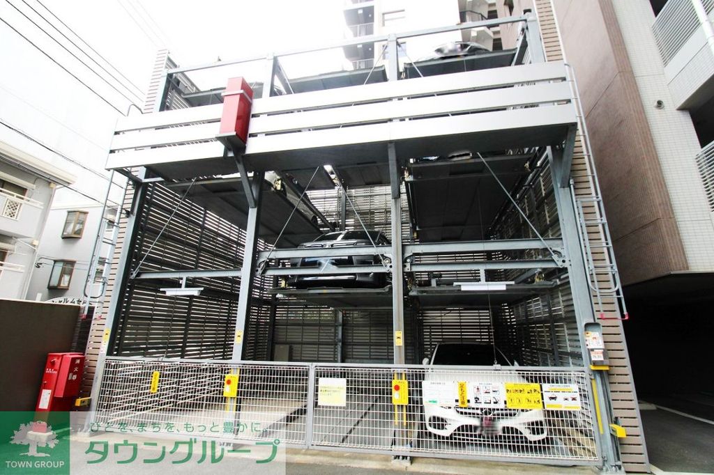 駐車場　駐車場