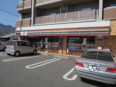 コンビニ　セブンイレブン 廿日市山陽園店（コンビニ）まで585m