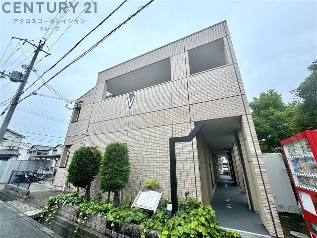 建物外観　モニター付きインターホンで安心♪