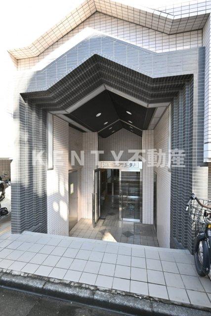 エントランス　建物の内部です