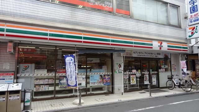 コンビニ　セブンイレブン東久留米駅北口店（コンビニ）まで240m