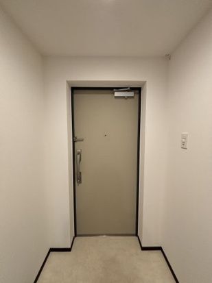 玄関　参考写真（同物件別部屋）
