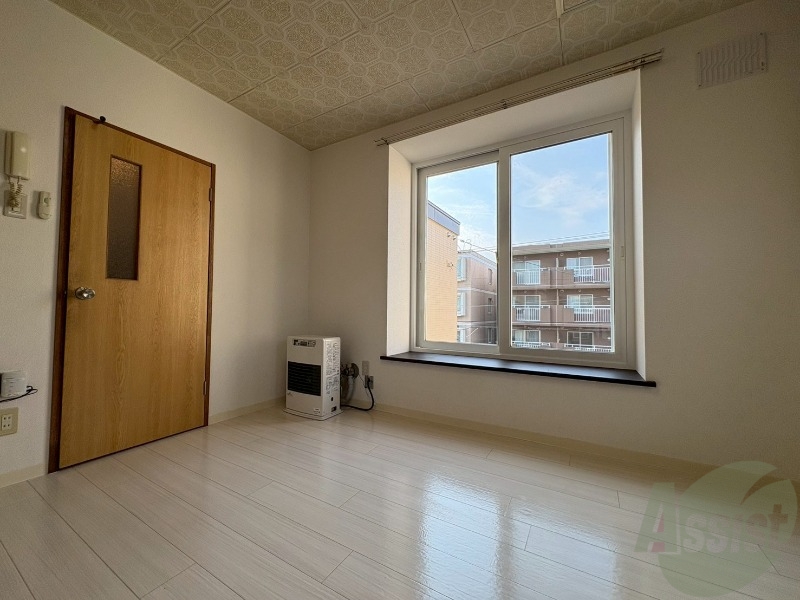 居室・リビング　広くてキレイなお部屋が広がっていて、充実した生活が送れそう。