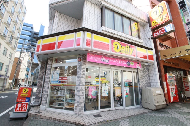 コンビニ　デイリーヤマザキ　名古屋栄４丁目店（コンビニ）まで100m