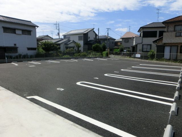 駐車場　敷地内の駐車場もあります。