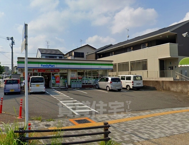 コンビニ　ファミリーマート　山下通（コンビニ）まで29m