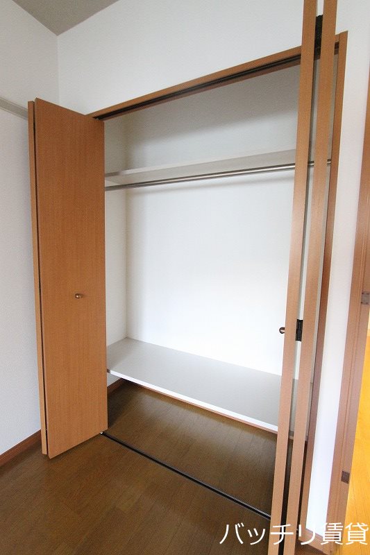 収納　別号室タイプの為、現状を優先致します