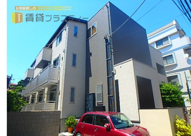 建物外観　ツートンカラーのオシャレ物件でました。。