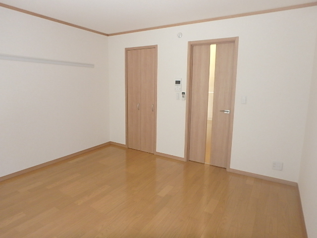 居室・リビング　きれいな形でレイアウトしやすそうなお部屋です