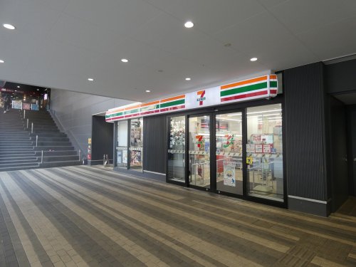 コンビニ　セブンイレブン 川崎溝の口駅前店（コンビニ）まで371m