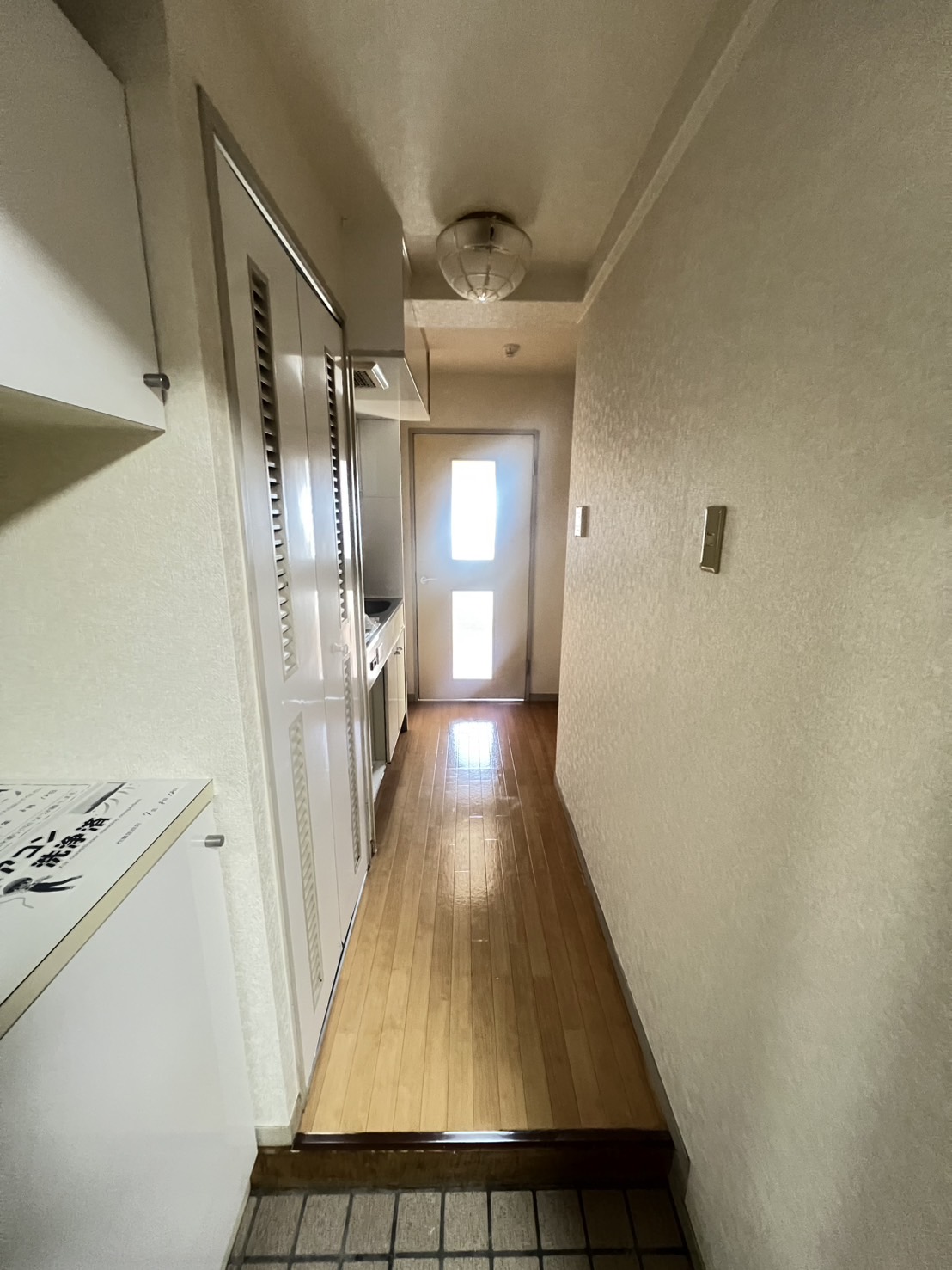 ロザール市原の玄関写真