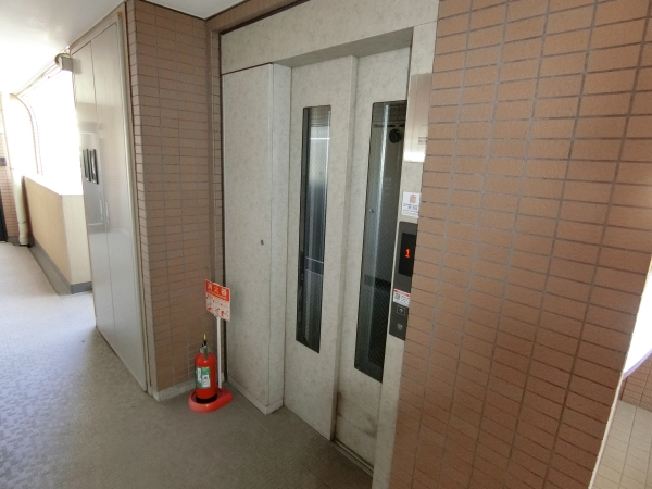 ロビー