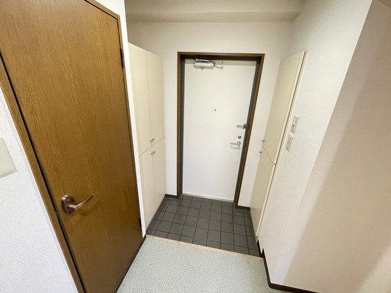 玄関　※別部屋の写真です