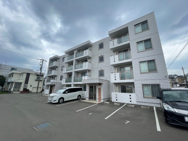 建物外観　札幌市東区北三十二条東「ｉＣｅｒａ北３２条」