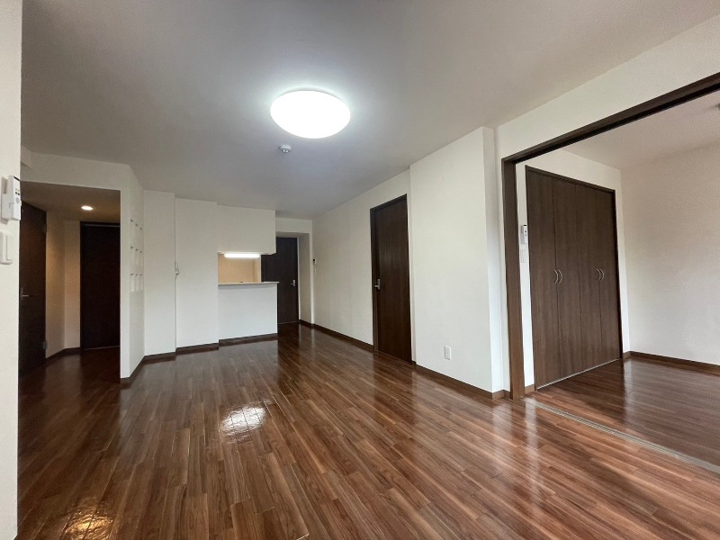 居室・リビング　広くてキレイなお部屋が広がっていて、充実した生活が送れそう。