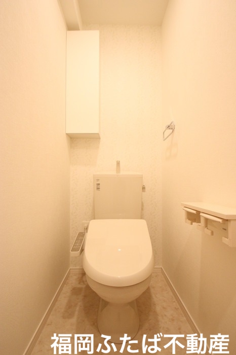 西鉄天神大牟田線 雑餉隈駅 徒歩4分 5階建 築10年のトイレ写真