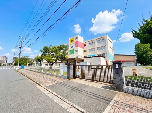 小学校　千葉市立高洲小学校（小学校）まで641m