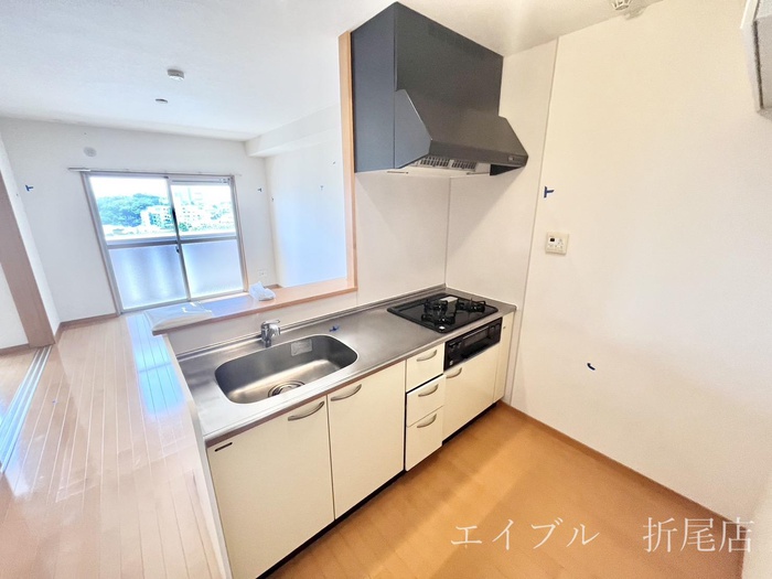 キッチン　他号室の写真になります。