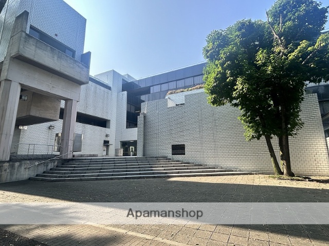 図書館　群馬県立図書館（図書館）まで2520m